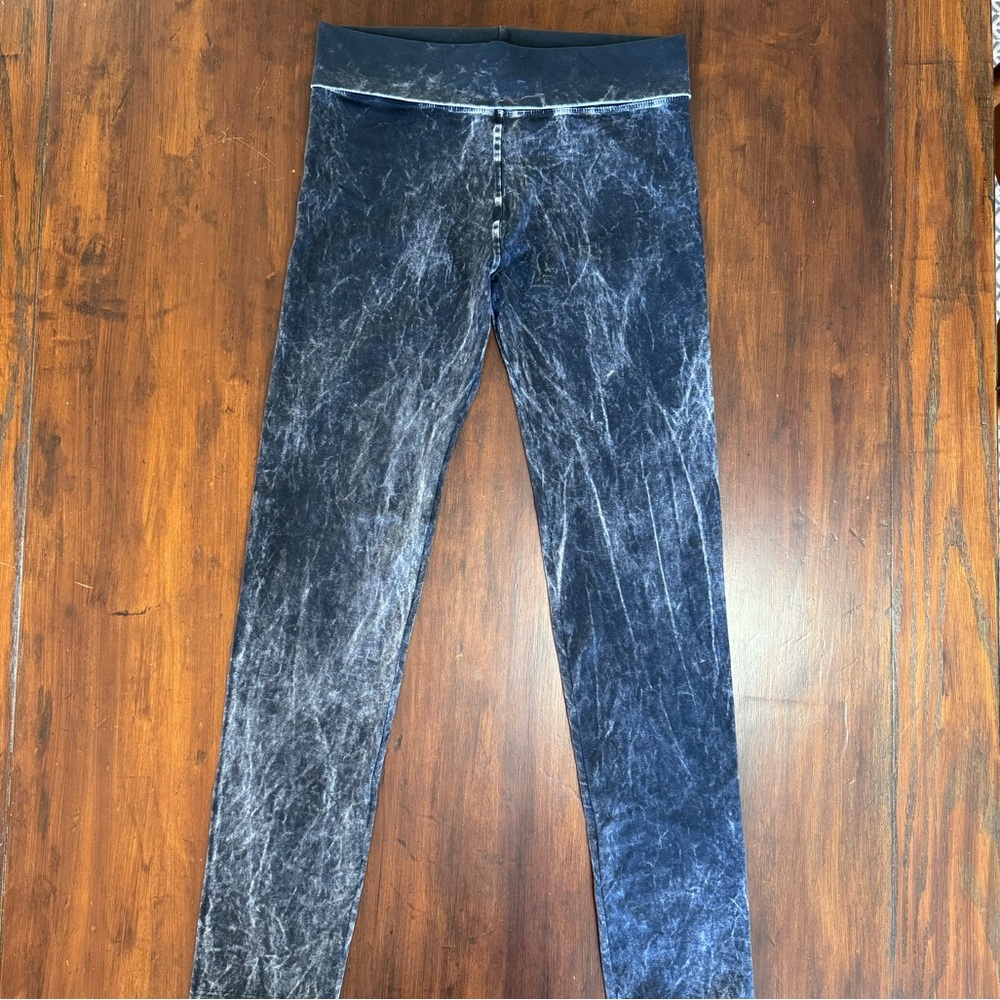 T-Party Fold Over Mineral Wash Leggings - Picture 8 of 14